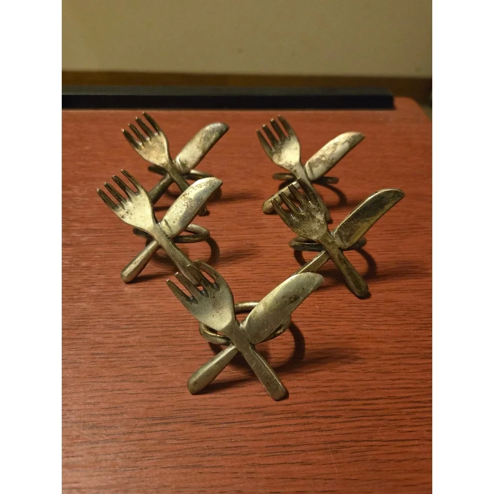 Vintage Metal‎ Napkin Rings Set of 5 Crossed Fork and Knife Silver Tone Tarnish